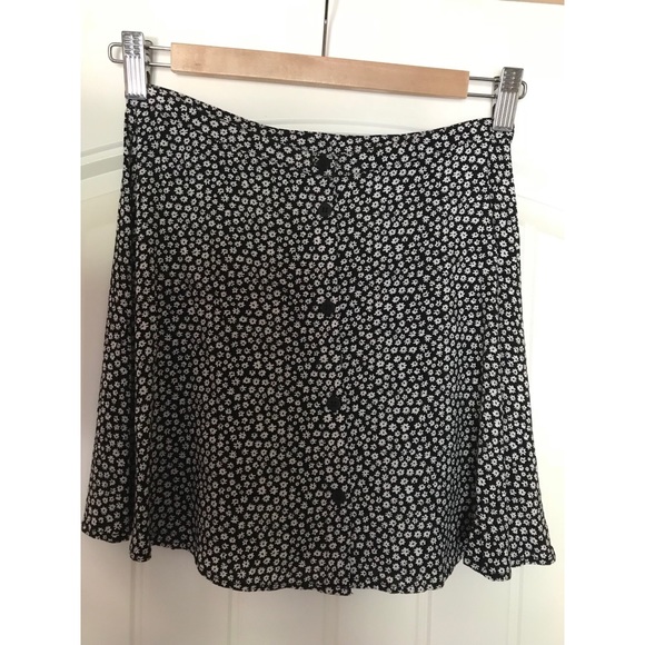 H&M Button Front Skirt - Picture 1 of 3